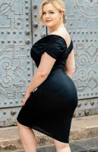 зрелая негритянка Елена , работает 24 7